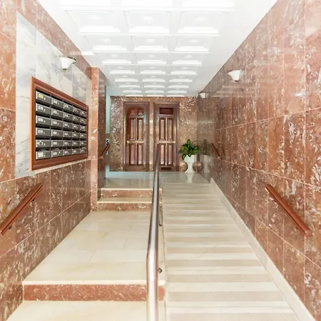 アパート Malagasuite Yate Iii フエンヒロラ